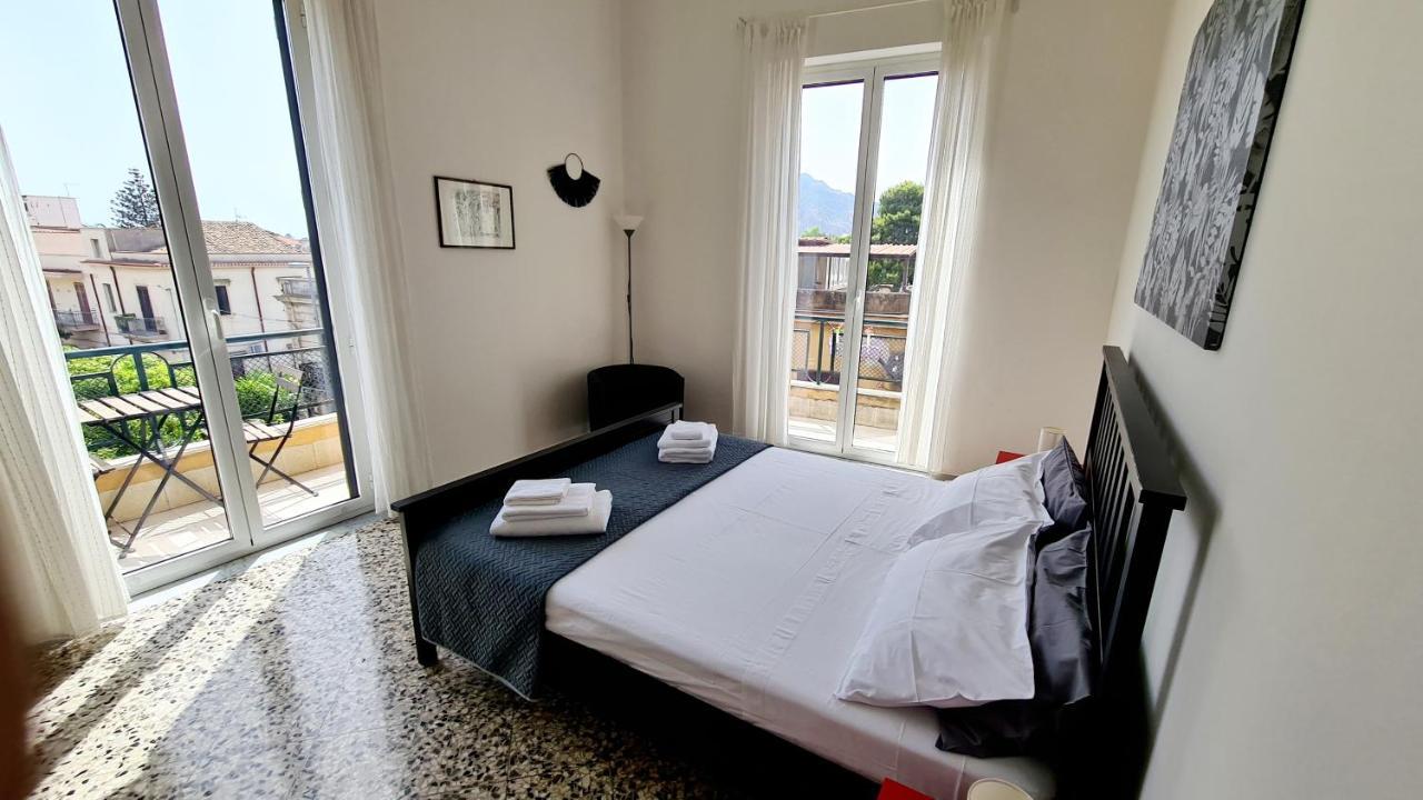Arima Mondello Apartment Exterior photo